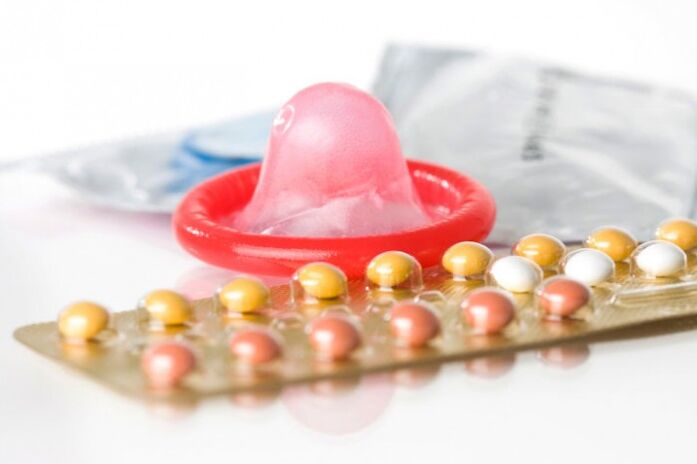 პრეზერვატივი და ჩასახვის საწინააღმდეგო აბები ხელს უშლის არასასურველ ორსულობას
